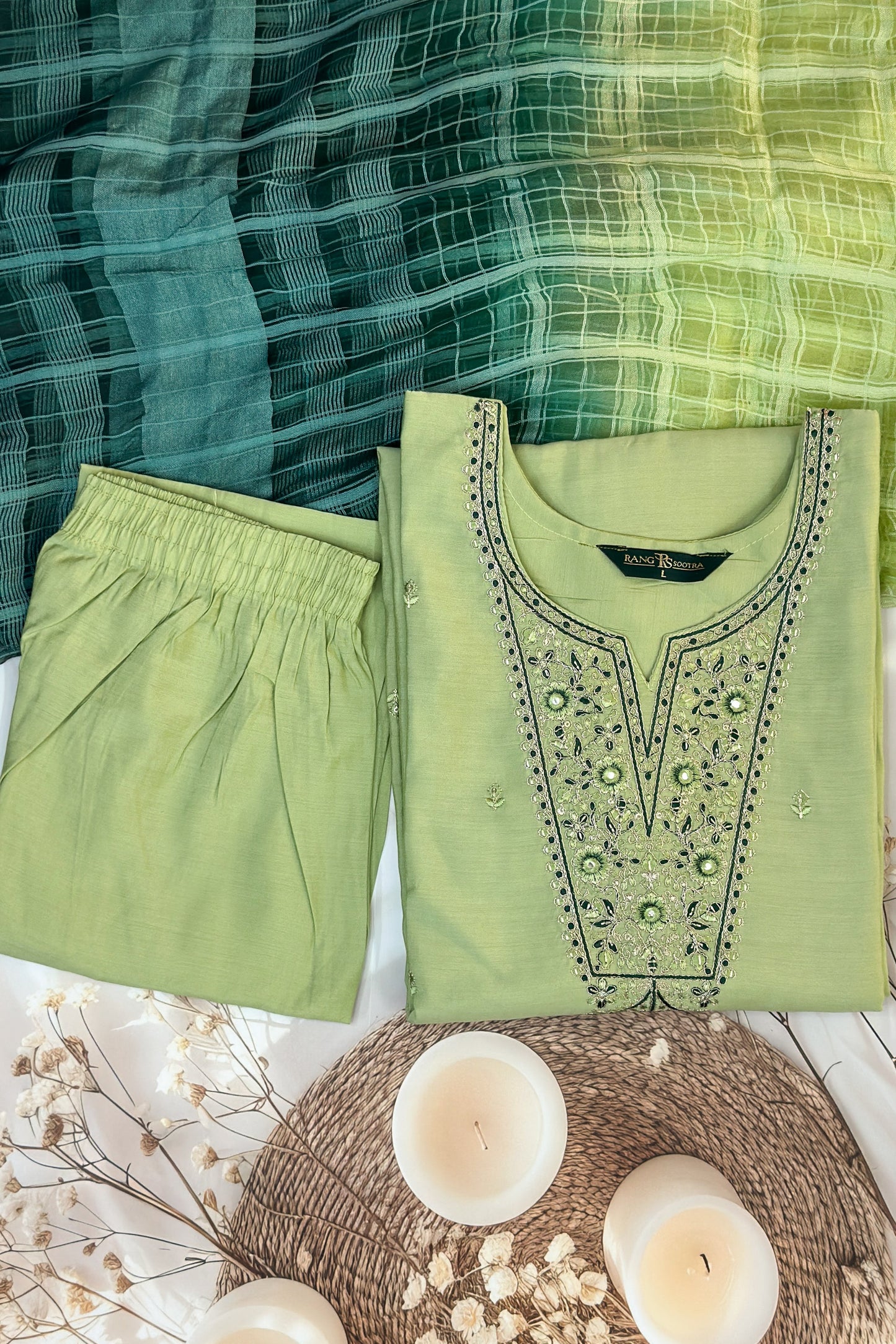 Meadow Glow Festive Set – Subtle Charm by Rang Sootra